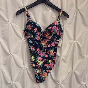 Leilani one piece  swim, underwire, push up and full bust support size 8 NWT
